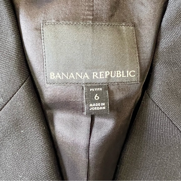Banana Republic Classic Black Wool Blend Captain's Blazer Gold Buttons SZ 6Pet - Picture 4 of 7
